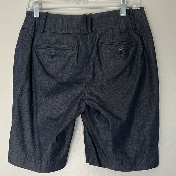 Loft shorts 9 inch inseam size 4 - Picture 3 of 5
